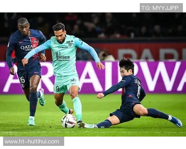 法甲战报：李刚仁、内维斯破门，巴黎3-0勒阿弗尔——一场精彩绝伦的足球盛宴